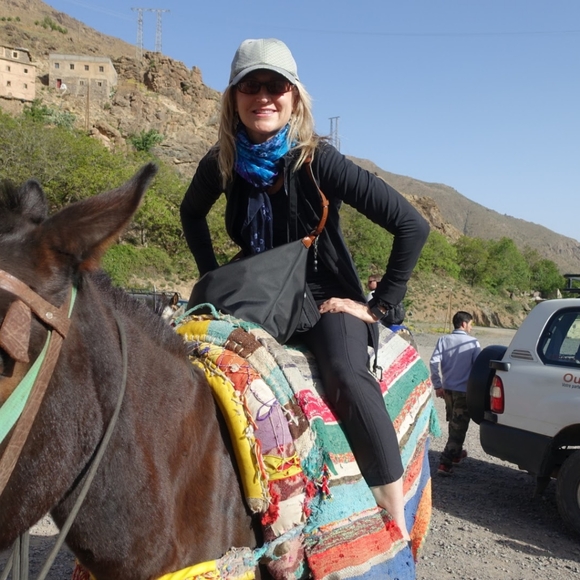 Hand carved bone bracelet with hand hammered etched silver on-lays Artis… - Picture 12 of 17